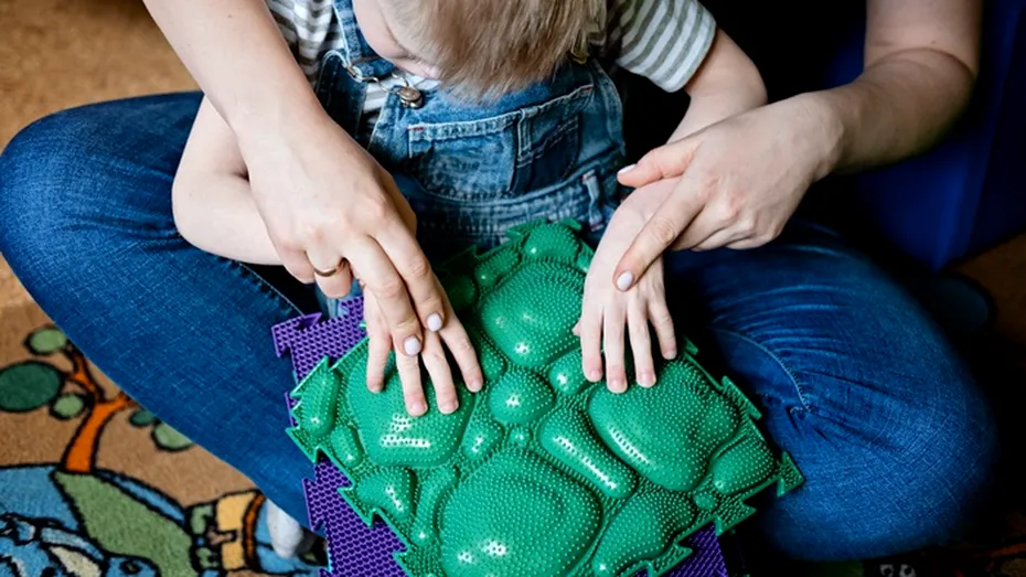 Tulburarea de procesare senzorială - ce este, cum se manifestă și ce soluții există