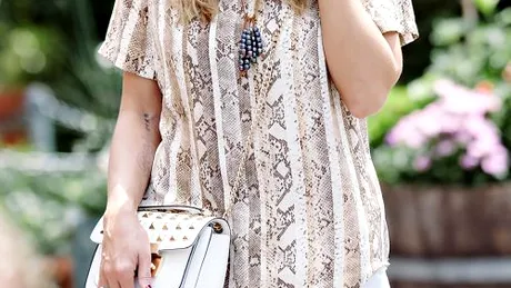 Galerie Foto - vedetele merg pe jos