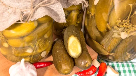 De ce e bine să mănânci murături în sezonul rece. Explicația nutriționistului