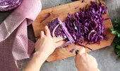 Varză roșie murată la borcan. Rețeta simplă pentru o garnitură crocantă și aromată