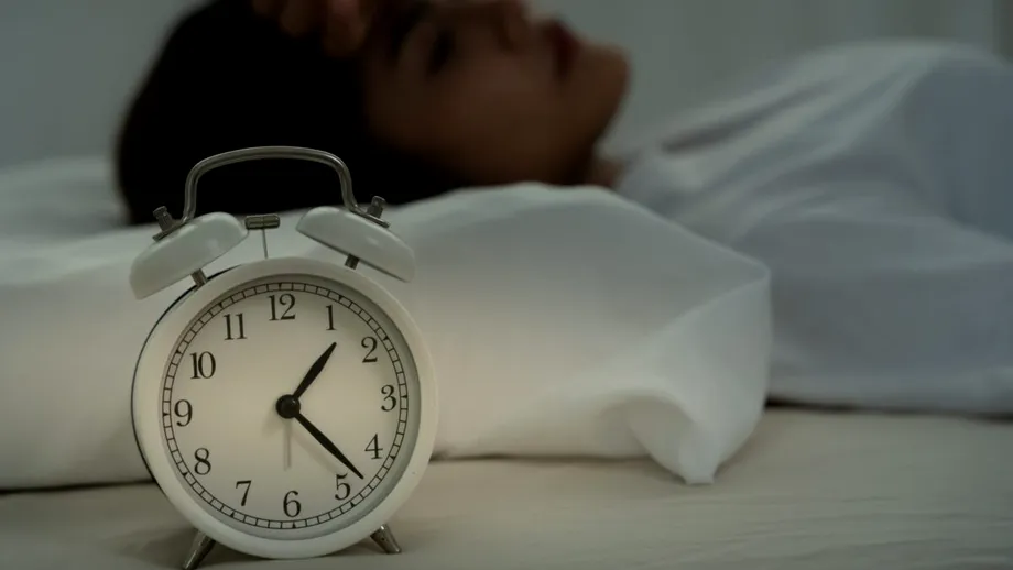 Ce se întâmplă dacă îți amâni constant ora de culcare în weekend