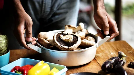 Greșelile frecvente care distrug gustul ciupercilor. Ce trebuie să știi pentru a le găti corect