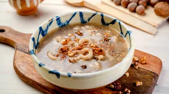 Mucenici cu zeamă. Care este cea mai simplă rețetă de mucenici