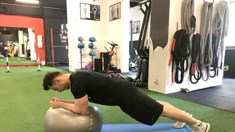 Exerciţii pentru un abdomen plat