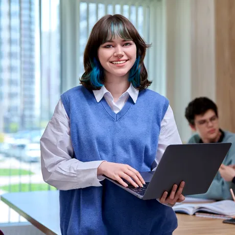 România introduce transparența salarială. Angajatorii vor fi obligați să publice salariile din iunie 2026