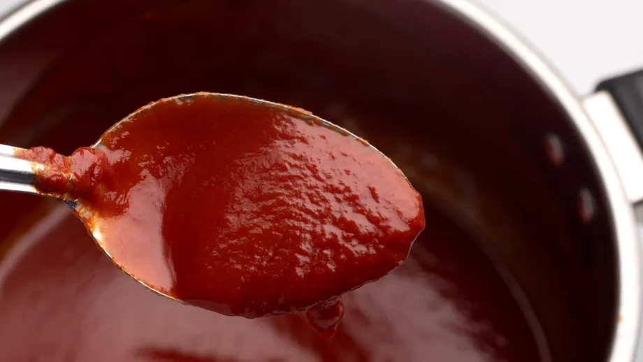 Rețeta secretă a lui Radu Anton Roman pentru un bulion delicios, fără conservanți. Cum să-l prepari