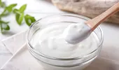 Consumul regulat de iaurt poate reduce riscul de cancer colorectal, sugerează un studiu