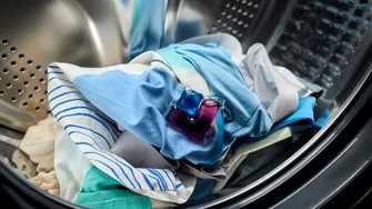 Ce trebuie să adaugi în mașina de spălat ca prosoapele să nu aibă miros de stătut! Multe gospodine nu țin cont