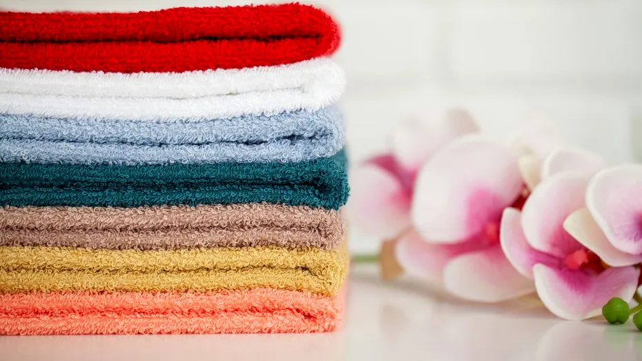 Trucul simplu care face prosoapele să redevină MOI după numeroase spălări