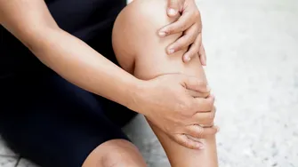 Semnul apărut la un singur picior care poate anunța un cheag de sânge periculos. Când trebuie să mergi urgent la medic