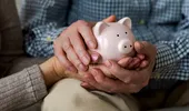 Pensionarii care pot primi înapoi banii reținuți pentru CASS. Pașii necesari pentru recuperarea sumelor