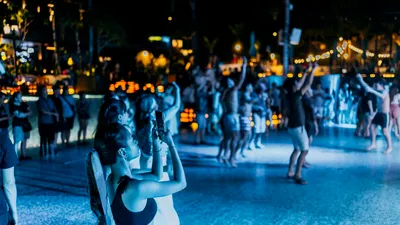Cum se simte adolescentul de 15 ani, după ce a fost îndemnat de rapperul Destroy Lonely să sară de pe scenă la Beach, Please!