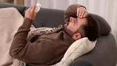 Simptomul cu care debutează gripa. La ce să fii atent să nu o confunzi cu răceala