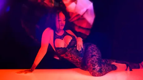 Cum arată Rihanna în lenjerie intimă după ce a născut