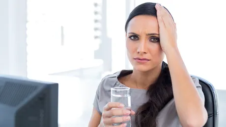 Cum îți dai seama că nu bei destulă apă. 10 semnale de alarmă transmise de corp