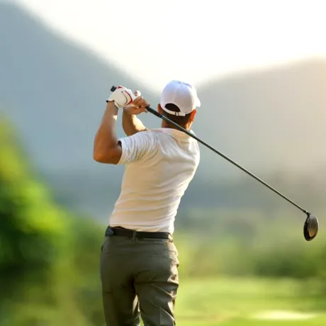Ozkan Baykal, instructor profesionist de golf: „Golf-ul este una dintre cele mai complete activități pentru sănătatea fizică și mintală” / EXCLUSIV
