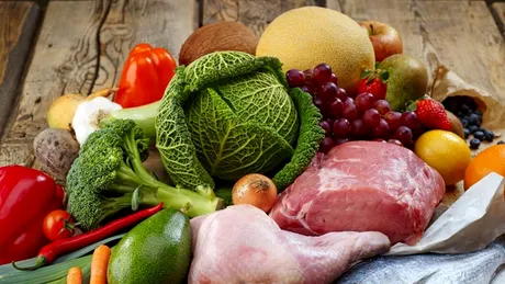Slăbește sănătos cu dieta Uglov: regimul bazat pe odihnă, scăderea caloriilor și evitarea alimentelor procesate
