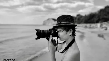 Câte fețe are autismul? Expoziție foto a unui fotograf de 15 ani diagnosticat cu tulburări din spectru autist