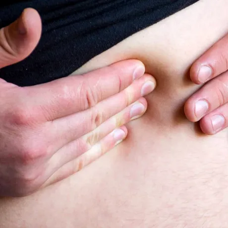Pancreatita acută explicată pe înțelesul tuturor. Când devine periculoasă durerea abdominală