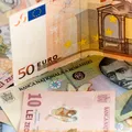 Ai această bancnotă românească din anii ’90 prin casă? Acum se vinde cu 200.000 de lei