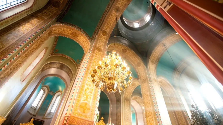 Ajutoarele de deces și de înmormântare. Mulți români nu știu să folosească cele două forme de sprijin financiar de la stat