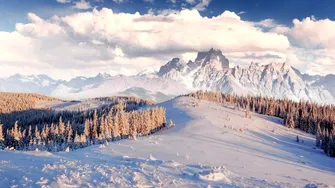 Alertă la munte: peste 120 de apeluri de urgență în 24 de ore! Specialiștii avertizează asupra riscului de hipotermie și accidente