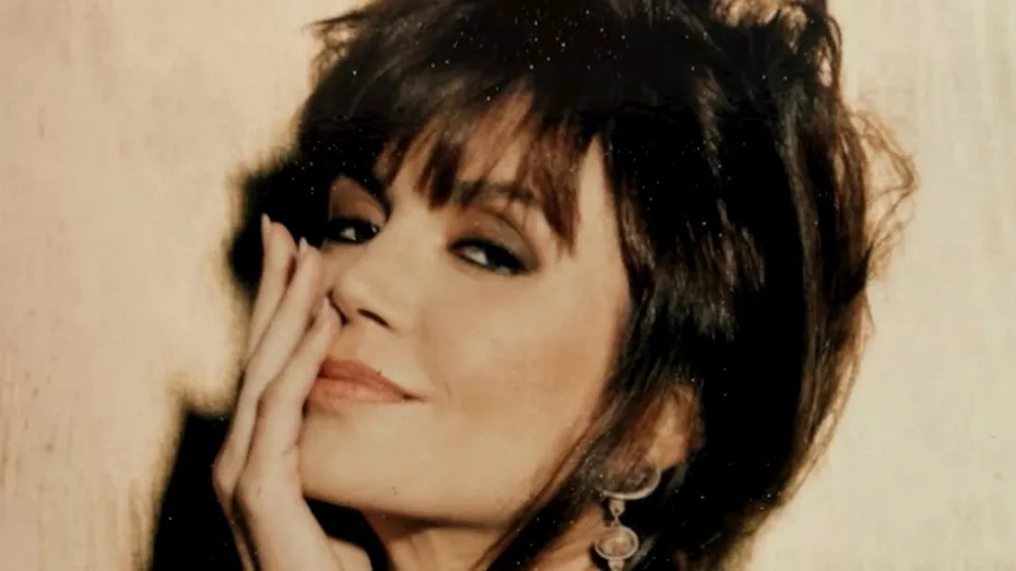 Victoria Principal, imagine rară din tinerețe. Cum arăta Pamela din „Dallas” în costum de baie și ce face actrița la 76 de ani