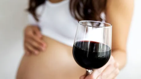 Gravidele au voie să consume alcool? Ce spun medicii