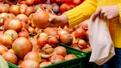 De unde provine, de fapt, această ceapă vândută ca fiind „din România”? Ce s-a descoperit în hipermarketurile Kaufland