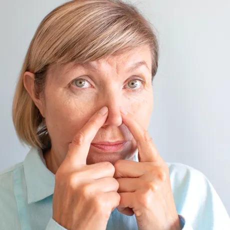 Scapă de nasul înfundat în doar 30 de secunde. Nu ai nevoie de picături nazale sau medicamente