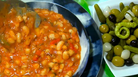 Iahnie de fasole de post ca la mănăstire. Rețeta măicuțelor pentru un preparat savuros și aromat