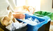 De ce ar trebui să depozitați rola de saci de gunoi în coșul de gunoi? Truc simplu și extrem de util!
