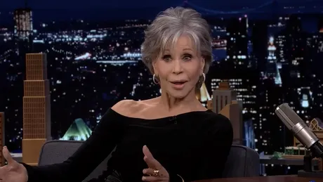 Jane Fonda, provocată să își spargă un ou în cap, într-o emisiune televizată