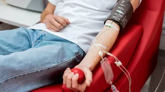 Doar 1,7% dintre români donează sânge regulat. Ce beneficii primesc donatorii în 2026 și cine poate dona?