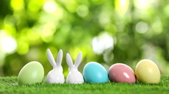 Vești bune pentru angajați! Urmează minivacanța de Paște. Câte zile libere au românii în aprilie 2026