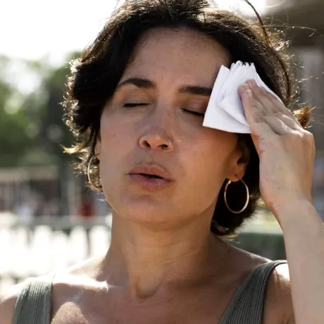 (P) Insolația: Cum să recunoști simptomele și ce tratamente rapide îți pot salva viața