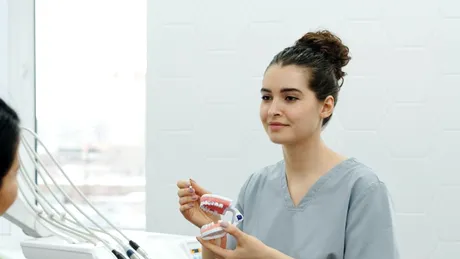 4 sfaturi prețioase de la medicii stomatologi