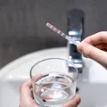 Unde se face analiza apei de la robinet sau din fântână. Ce verificări sunt importante înainte de consum?