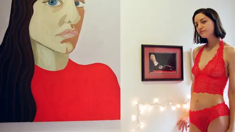 Lena Dunham pozand in lenjerie intimă, poze fără retuşuri