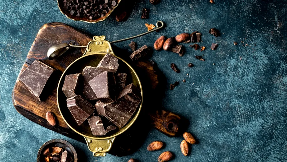 9 moduri delicioase de a consuma ciocolata neagră. Beneficii pentru inimă și minte