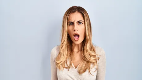 Ce ascunde un ton sarcastic și cum identificăm nevoile reale din spatele sarcasmului