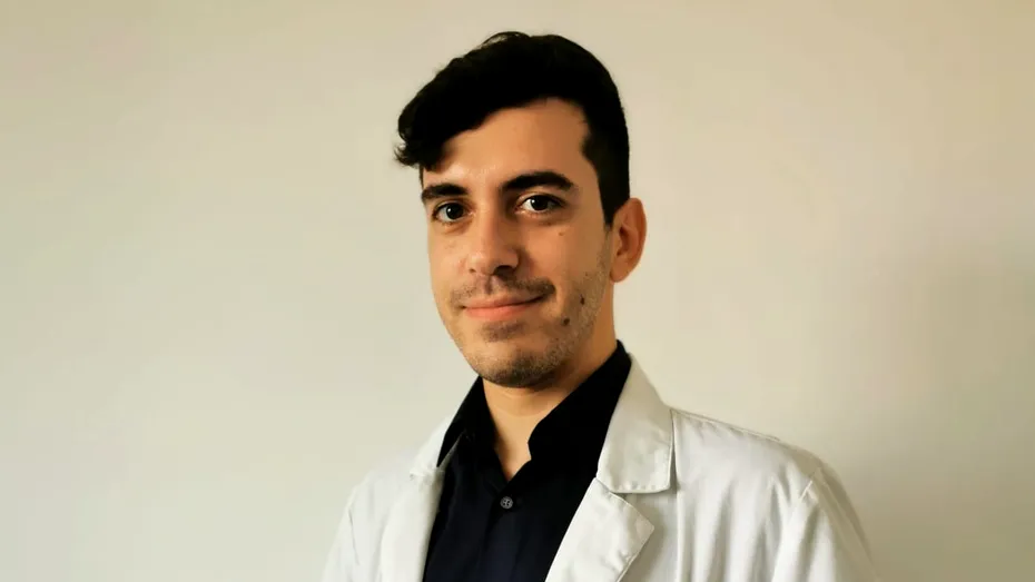 Dr. Andrei Victor Marinescu: Durerea în piept apărută brusc care strânge, nu înțeapă, este un simptom al unei boli de inimă