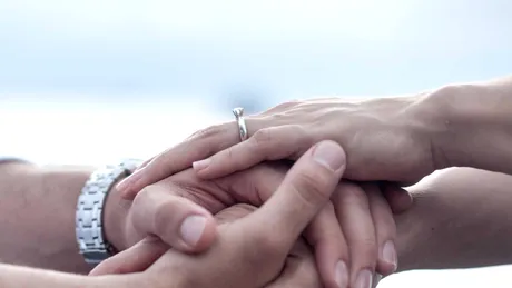 Legătura dintre căsătorie și longevitate: de ce îmbătrânirea sănătoasă diferă între bărbați și femei