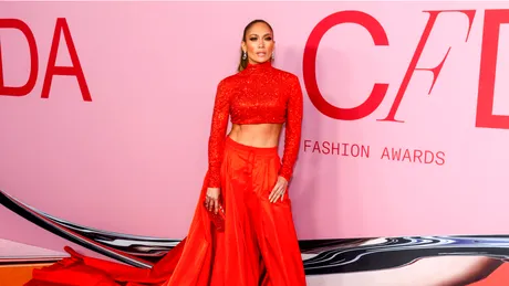 Dieta lui Jennifer Lopez. Ce mănâncă la 53 de ani pentru o siluetă impecabilă