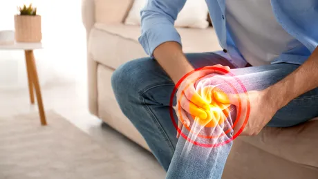 Te dor genunchii când te plimbi sau urci scările? Te poți confrunta cu Condromalacie Rotuliană
