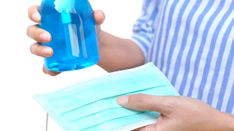 Care este diferenţa dintre săpun şi alte dezinfectante? Când şi cum le folosim?