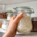 De ce să pui orez crud în frigider. Trucul simplu care te ajută să păstrezi alimentele mai proaspete
