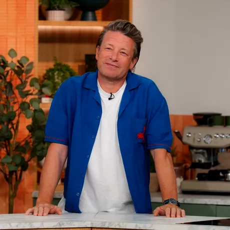 Jamie Oliver a slăbit 12 kilograme fără vreo dietă strictă. Alimentul pe care l-a scos din meniul său