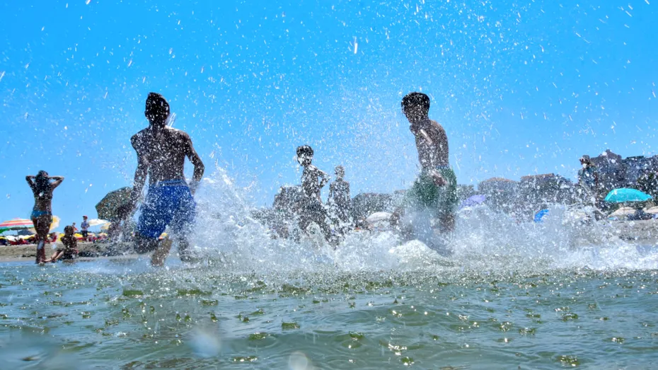 Cât costă 2 zile la mare pentru 3 adulți și un copil în 2026. Cheltuielile reale i-au surprins pe turiști / VIDEO