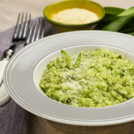 Risotto cu leurdă. O delicatesă super-cremoasă, numai bună de savurat la început de primăvară